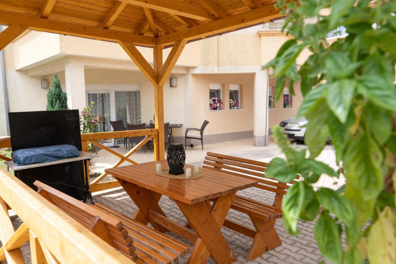 Apartments Sejla Ulcinj Esterno foto